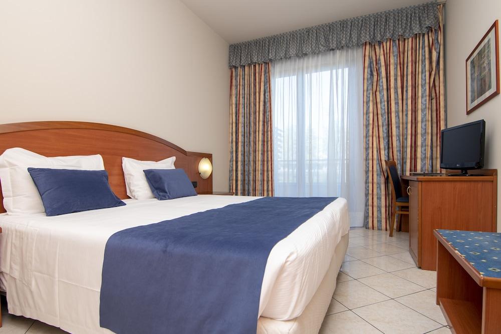 Blu Hotel - Sure Hotel Collection By Best Western Collegno Bagian luar foto