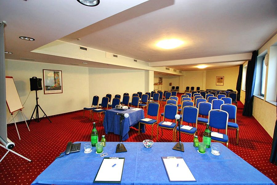 Blu Hotel - Sure Hotel Collection By Best Western Collegno Bagian luar foto